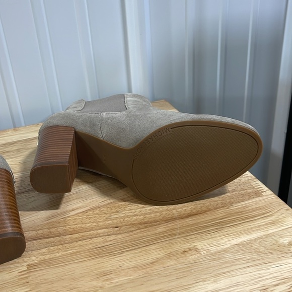 Michael Michael Kors Britton Bootie Suede Size 9.5 - Picture 7 of 7